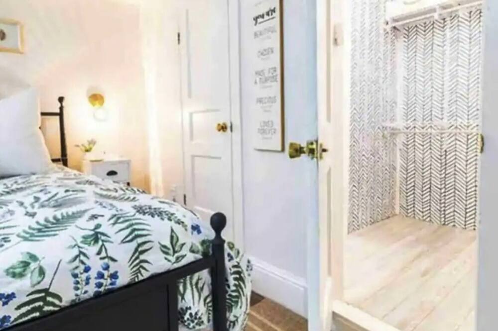 Photo of Bedroom in De Funiak Springs
