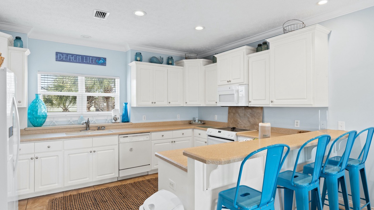Photo of Kitchen in Laguna Beach Estates