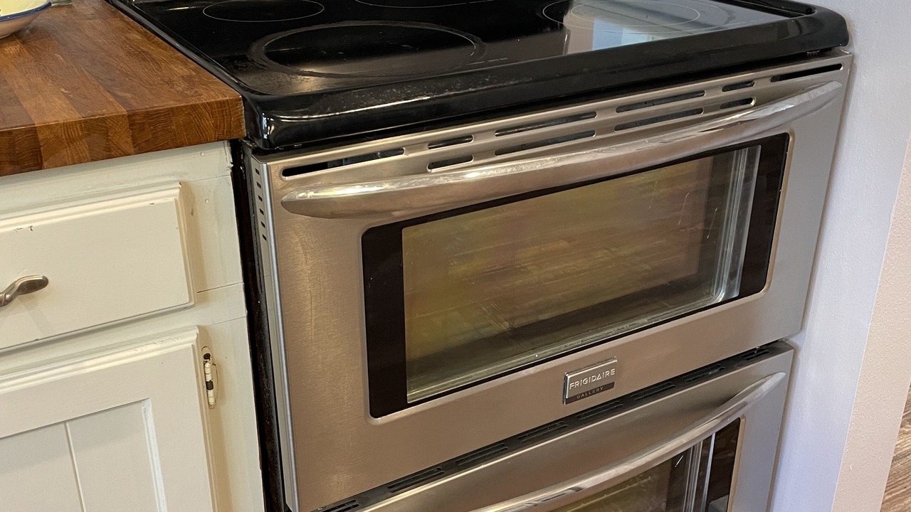 Photo of Kitchen in Lacombe