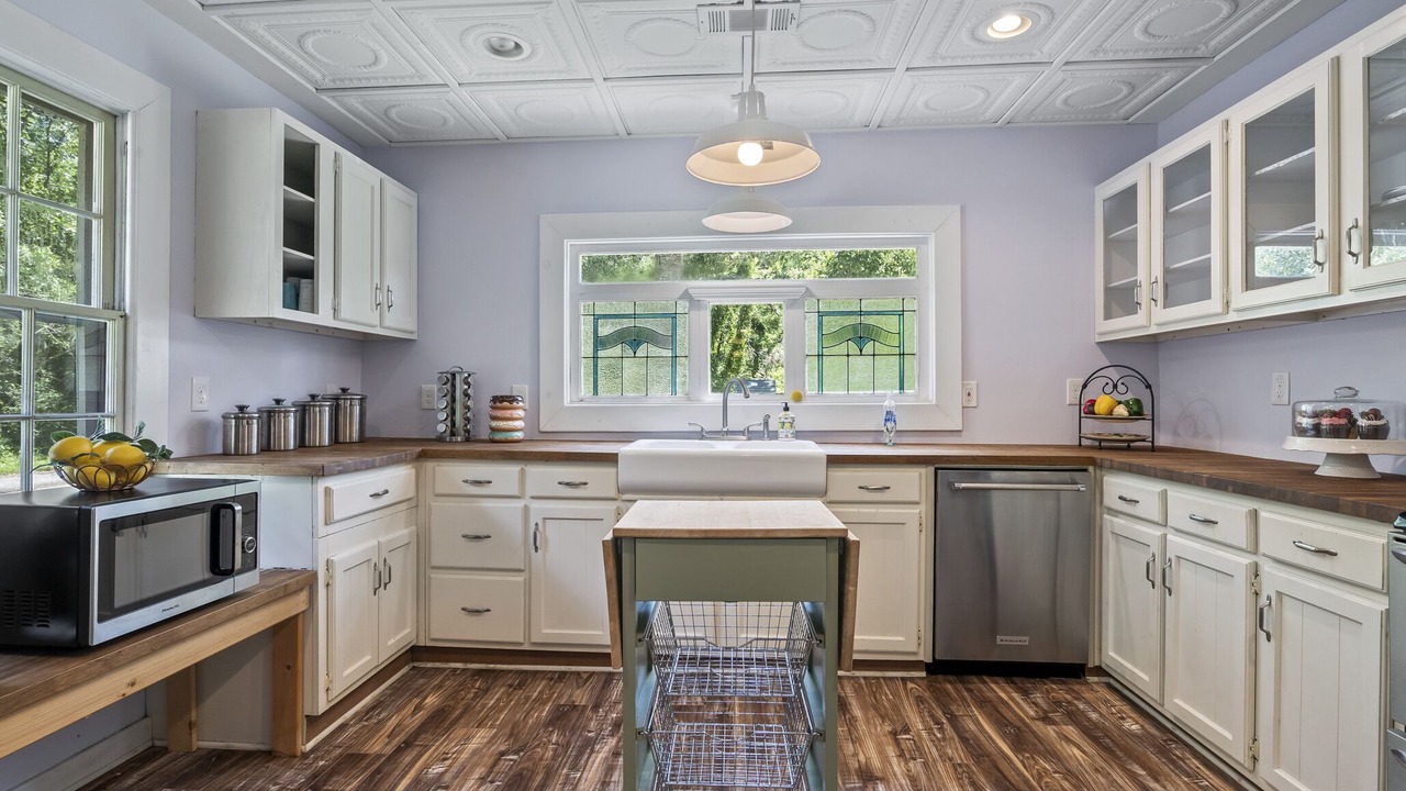 Photo of Kitchen in Lacombe