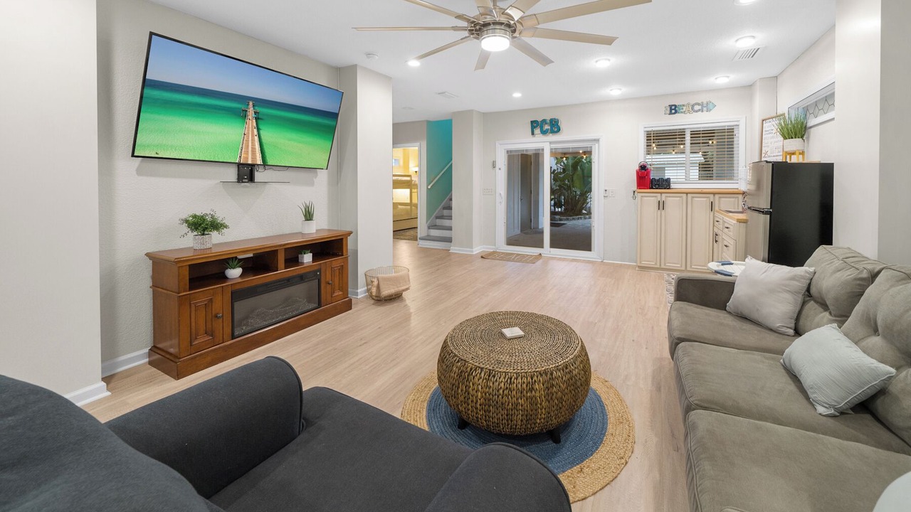 Photo of Livingroom in Bid-a-wee Beach