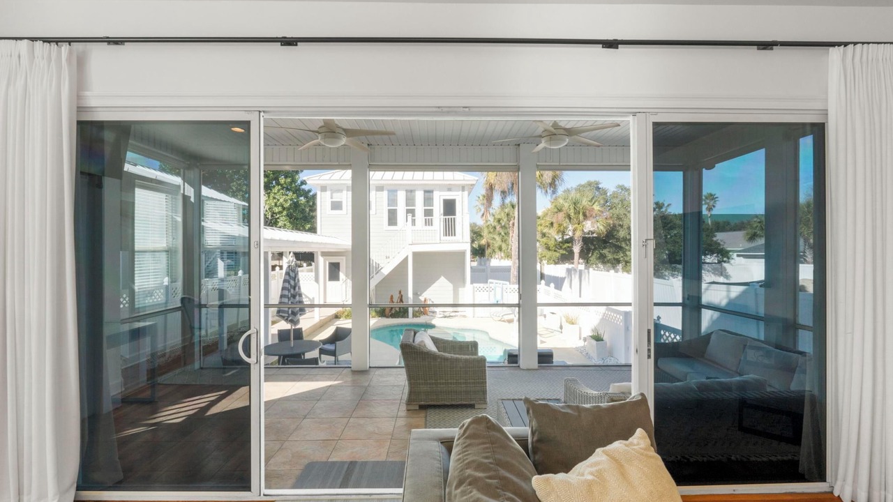 Photo of Bedroom in Crystal Beach