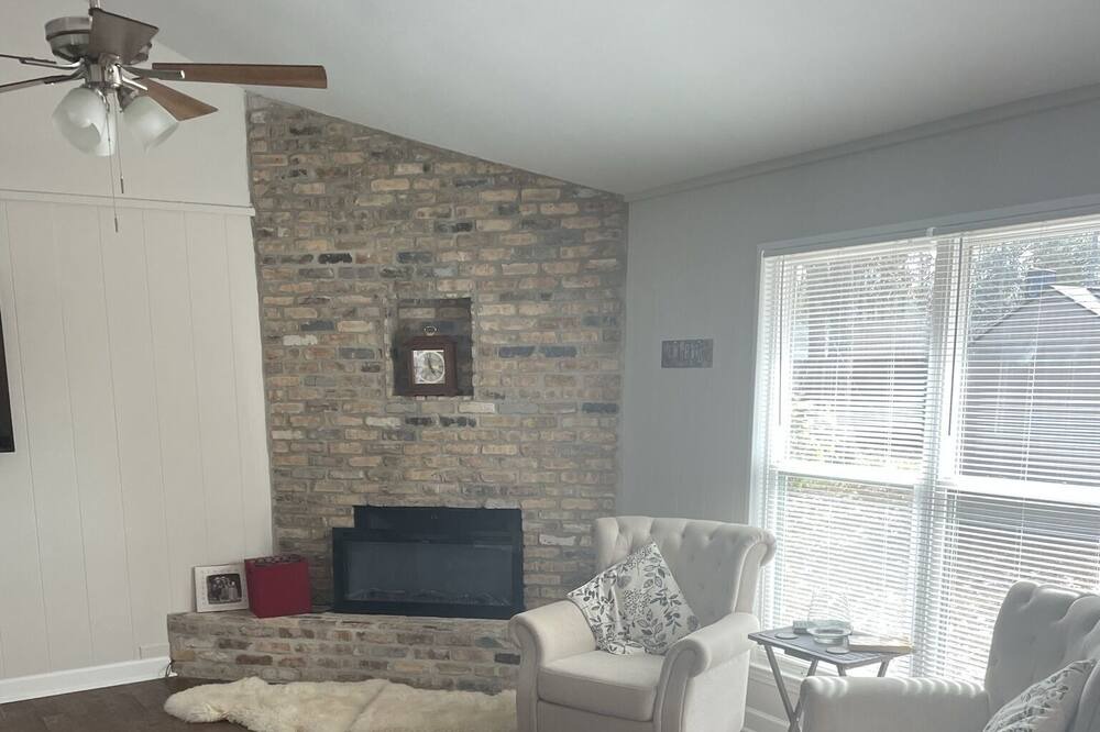 Photo of Livingroom in Mandeville