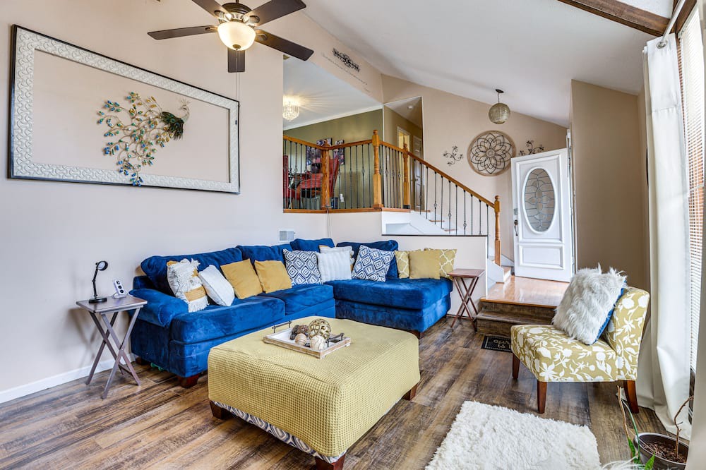 Photo of Livingroom in New Castle