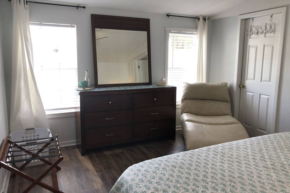 Photo of Bedroom in Parker