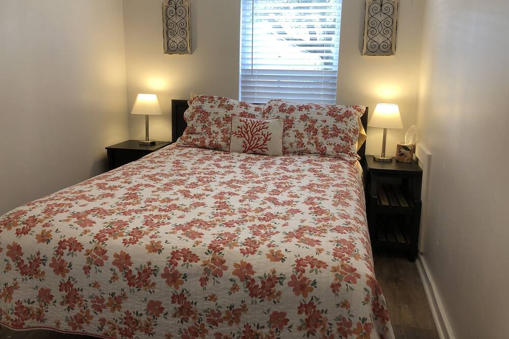 Photo of Bedroom in Parker