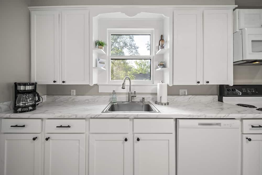 Photo of Kitchen in Pineville