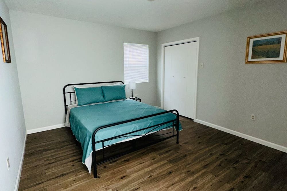 Photo of Bedroom in Hollygrove
