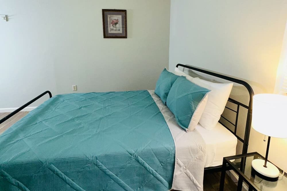Photo of Bedroom in Hollygrove