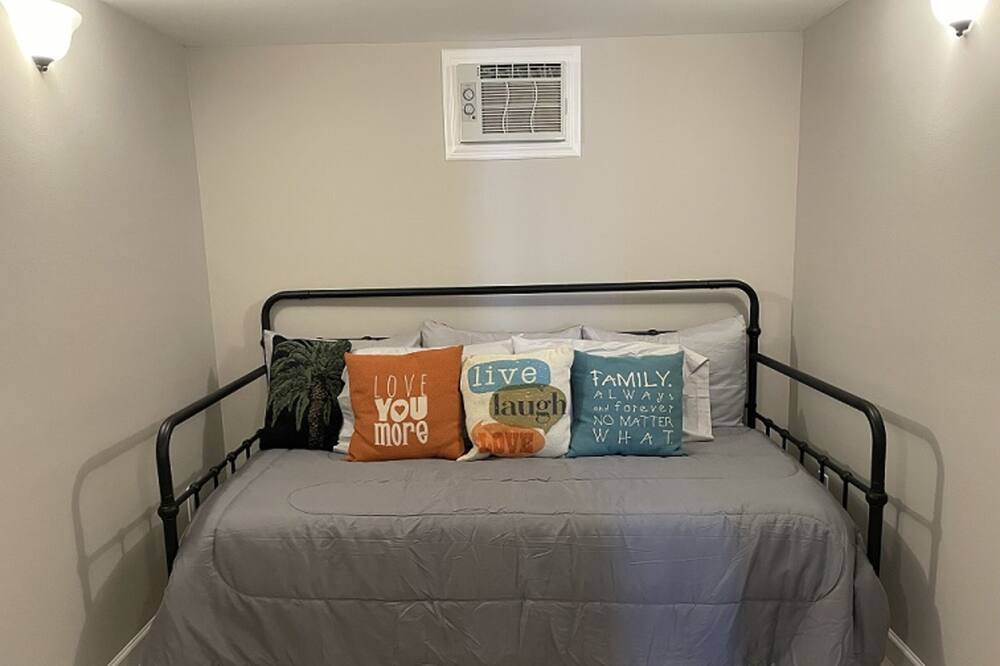 Photo of Bedroom in Nettles Island