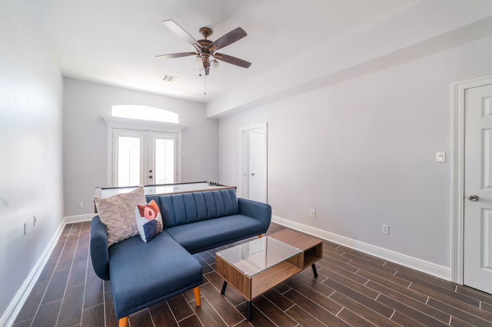 Photo of Livingroom in Chalmette