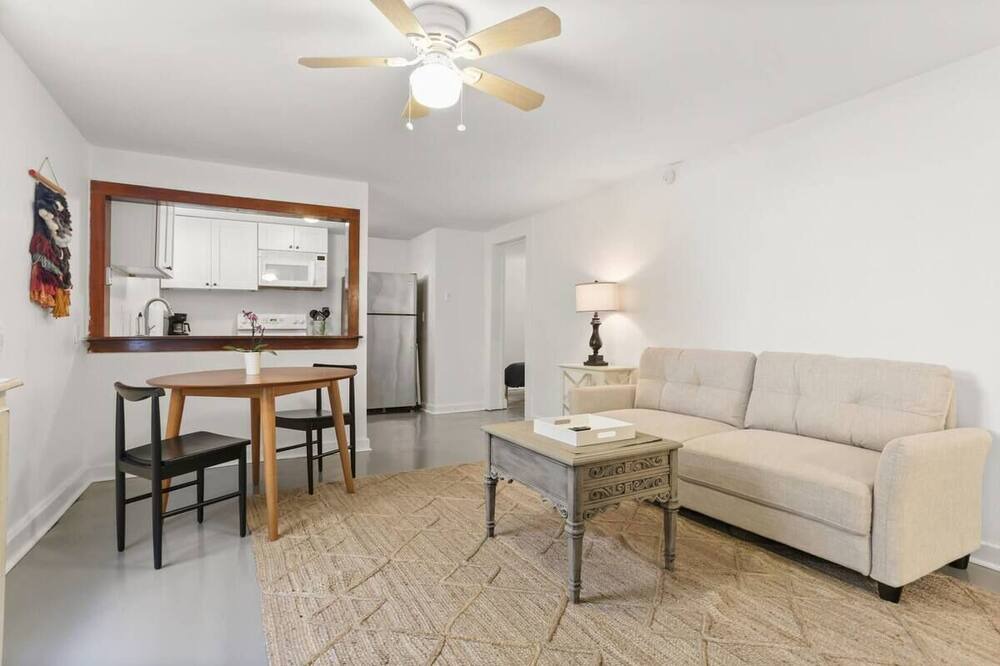 Photo of Livingroom in Faubourg Livaudais