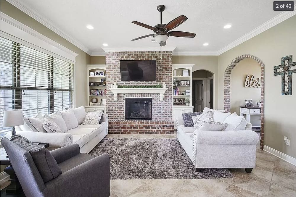 Photo of Livingroom in Iowa