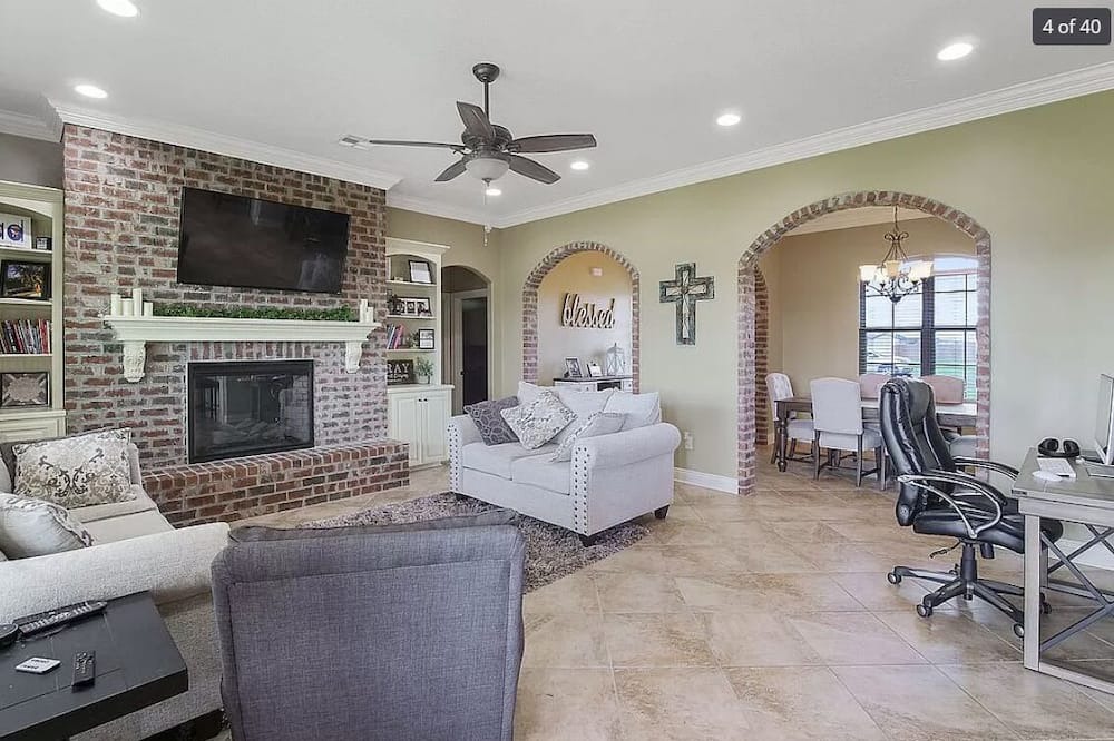 Photo of Livingroom in Iowa