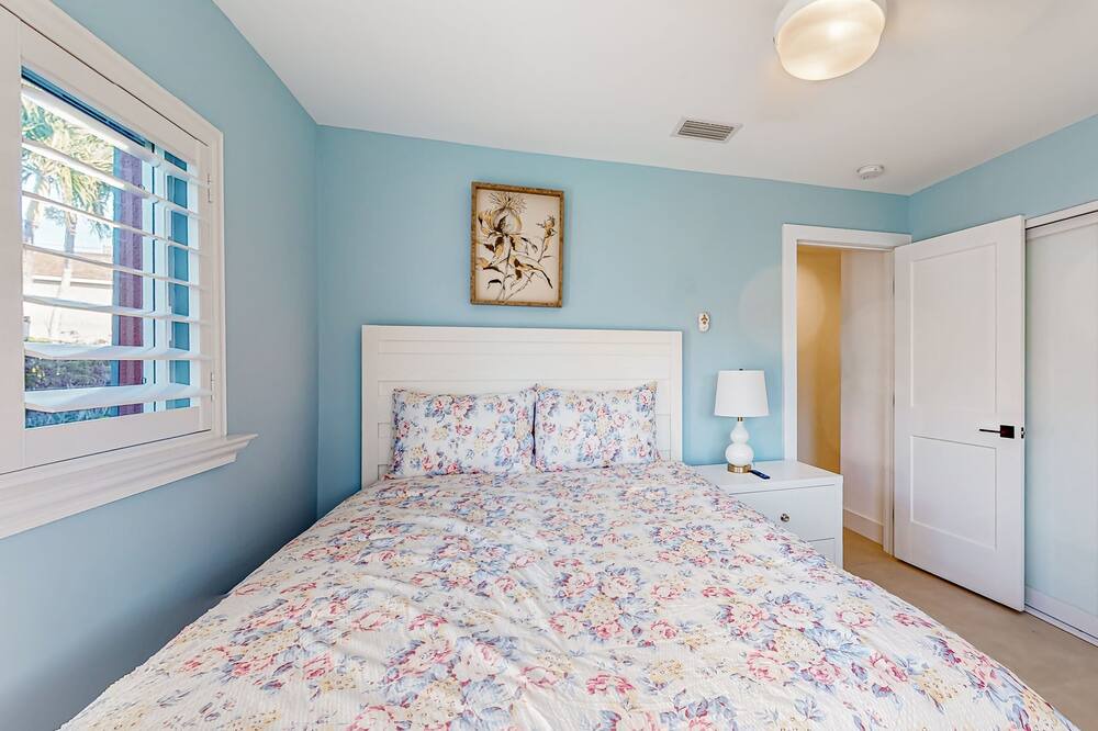 Photo of Others in Central Naples