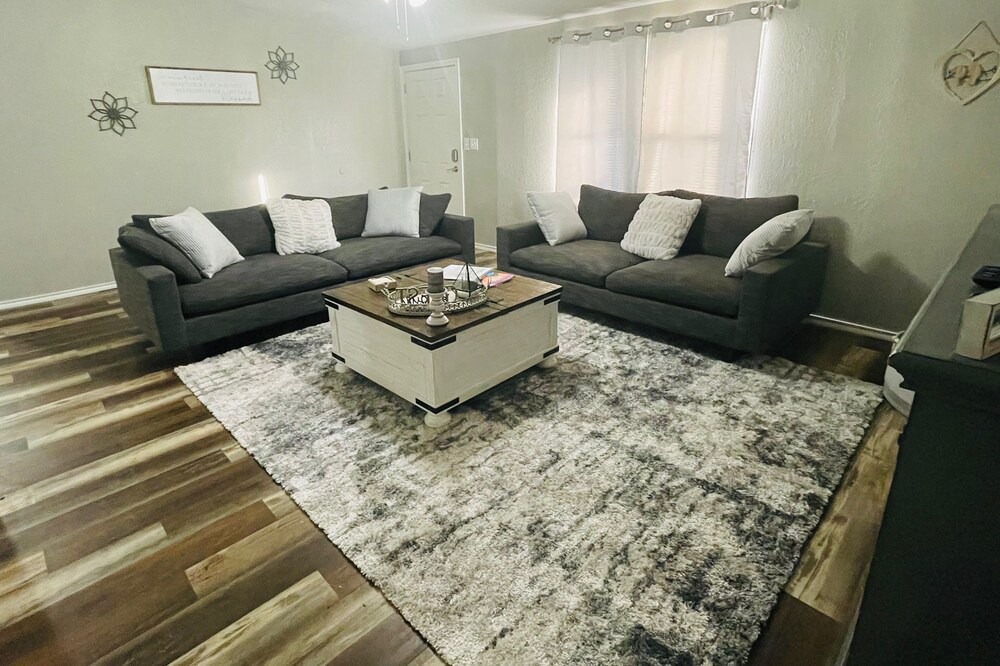 Photo of Livingroom in Mead
