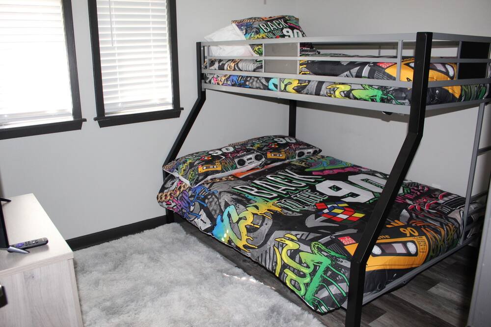 Photo of Bedroom in Pearl