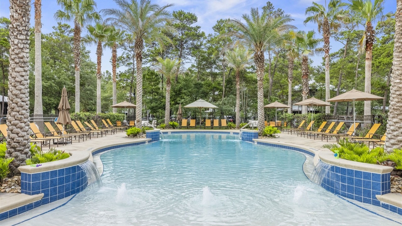 Photo of Outdoor in White's Gulfview