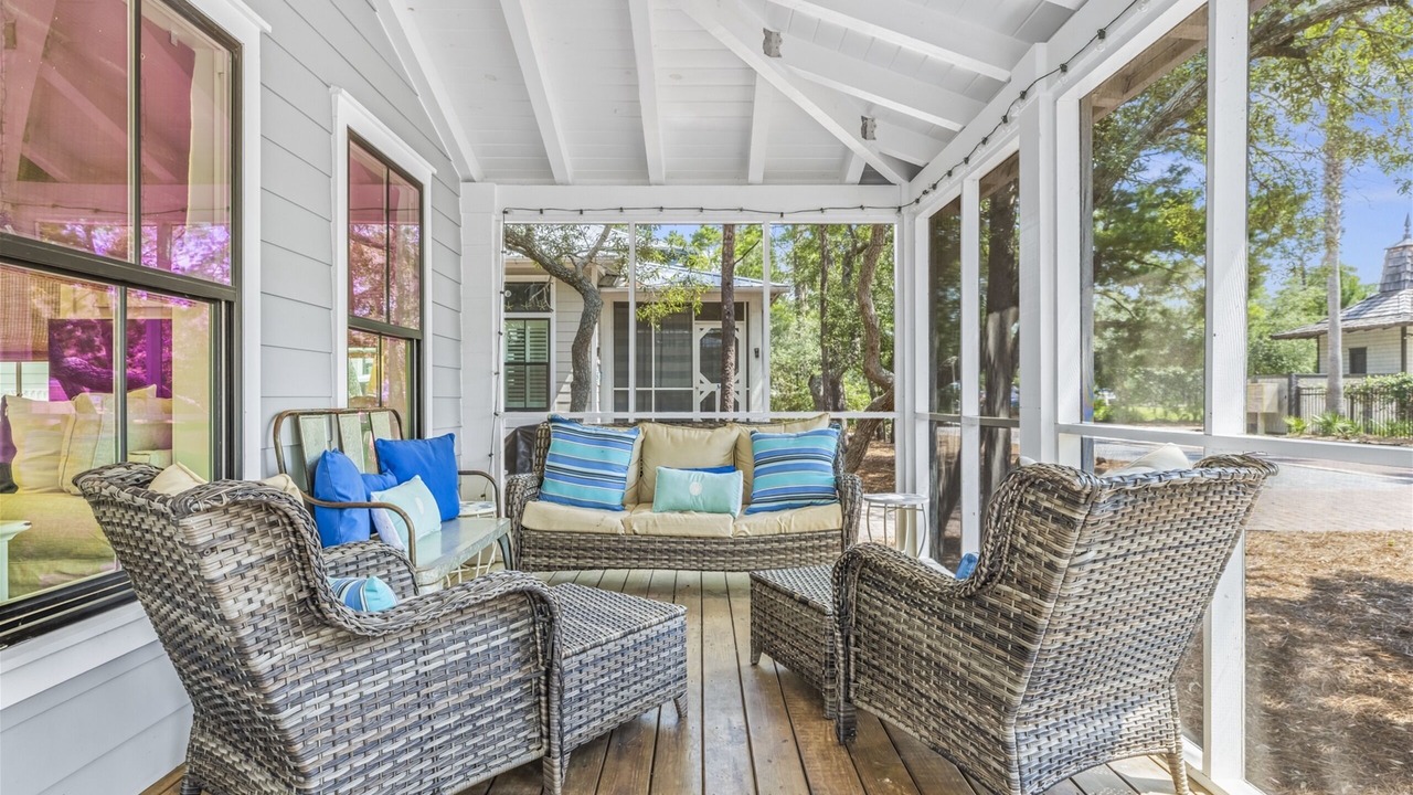 Photo of Outdoor in White's Gulfview