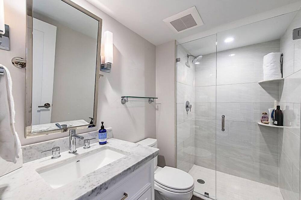 Photo of Bathroom in Coquina Sands