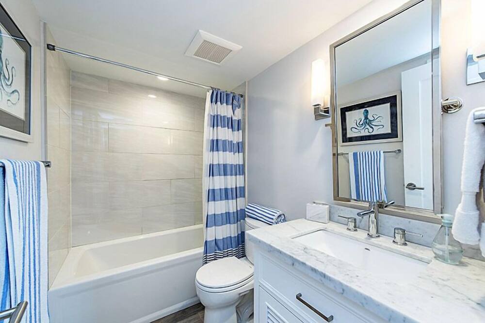 Photo of Bathroom in Coquina Sands