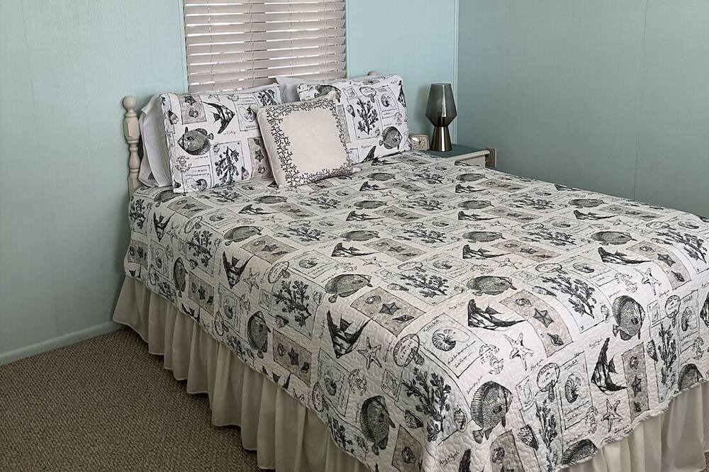 Photo of Bedroom in Holmes Beach