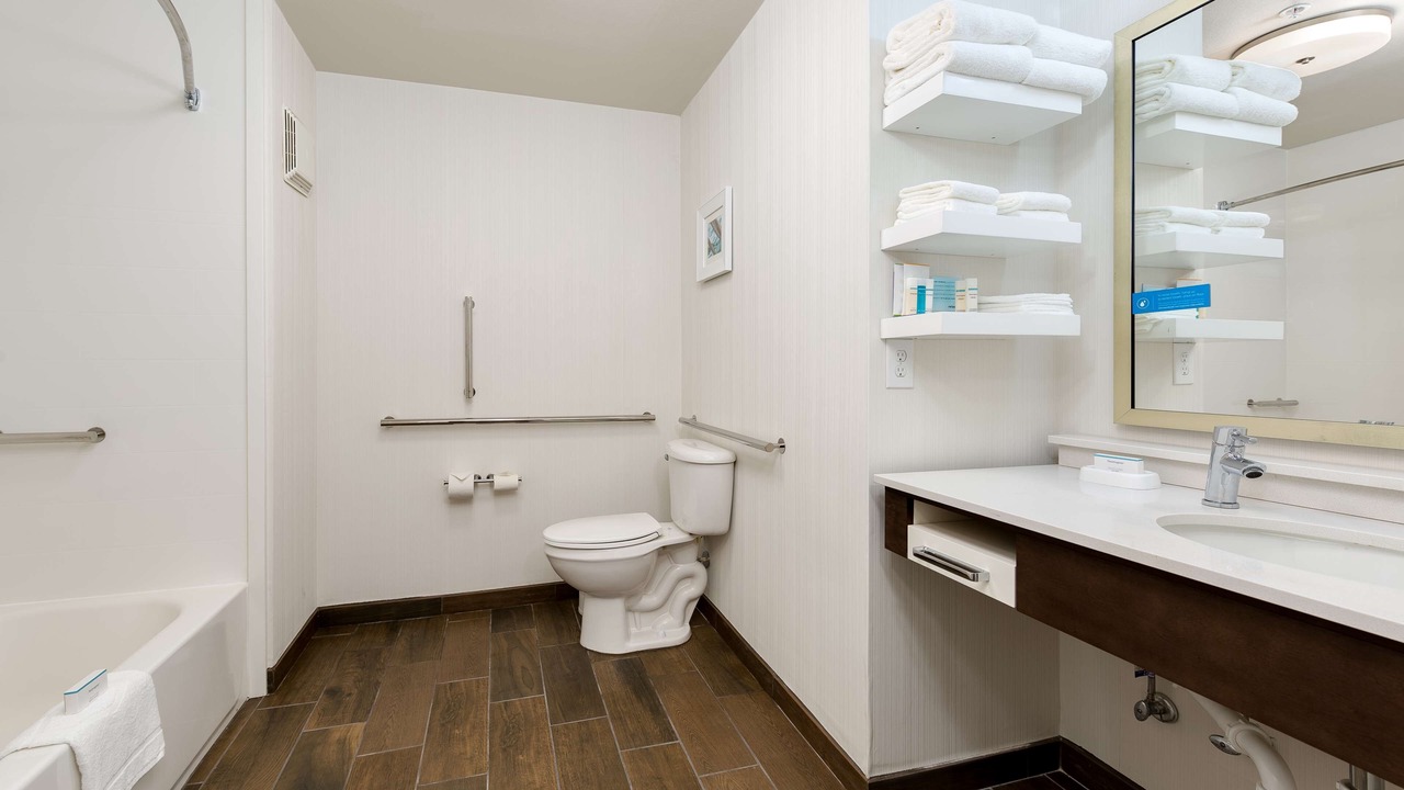 Photo of Bathroom in Niceville