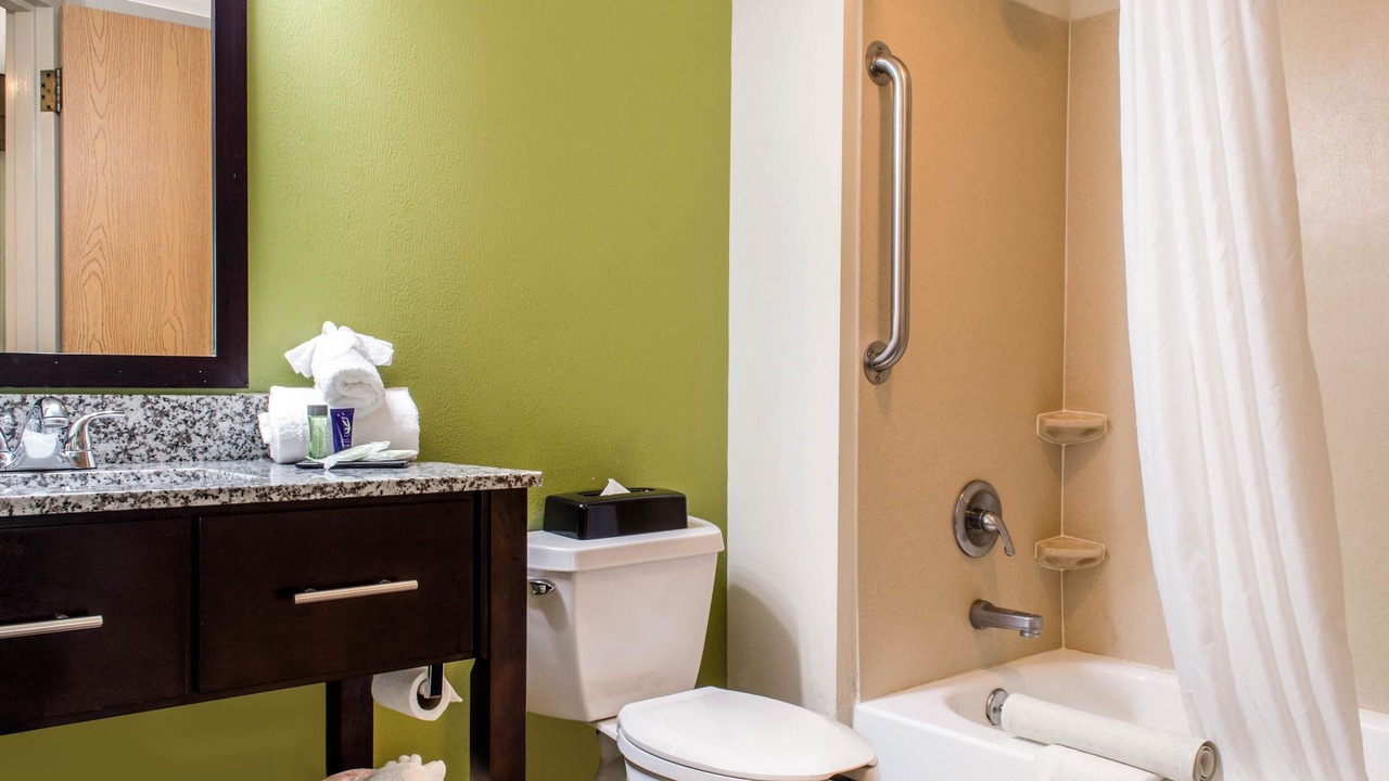 Photo of Bathroom in Metairie