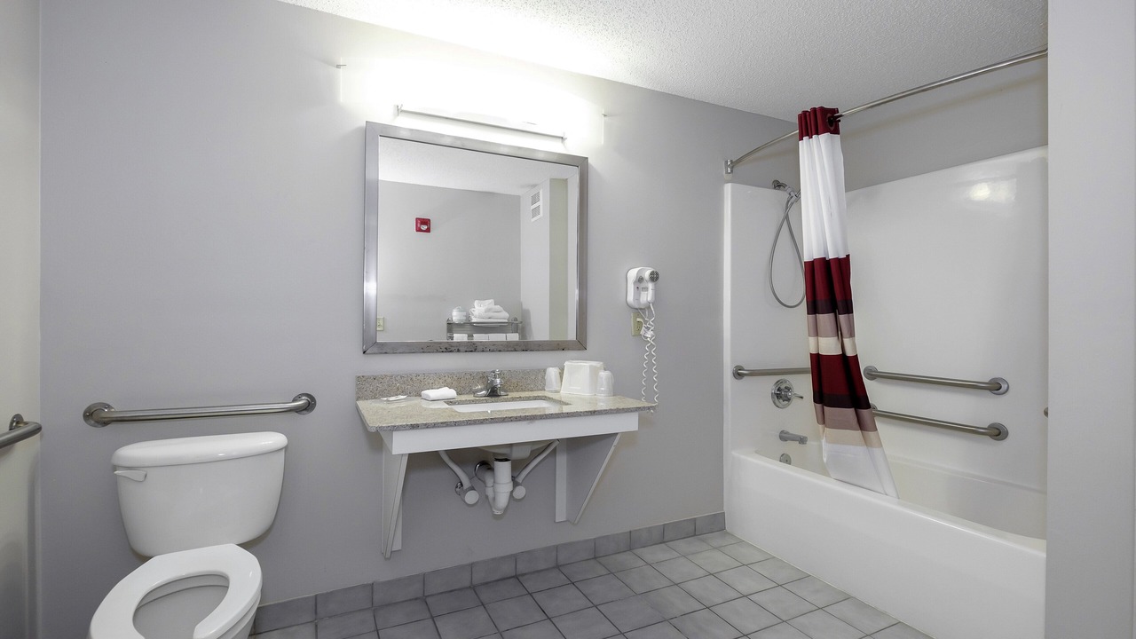 Photo of Bathroom in De Funiak Springs