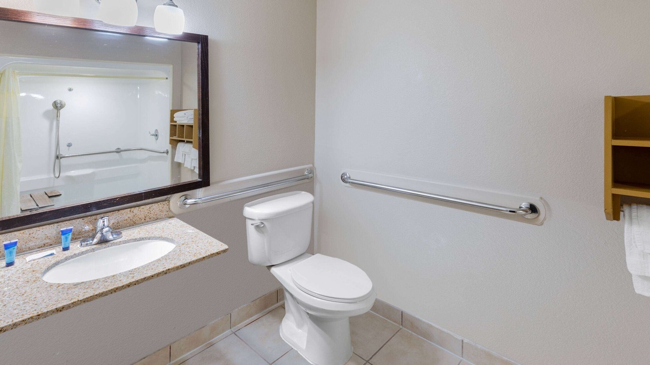 Photo of Bathroom in League City