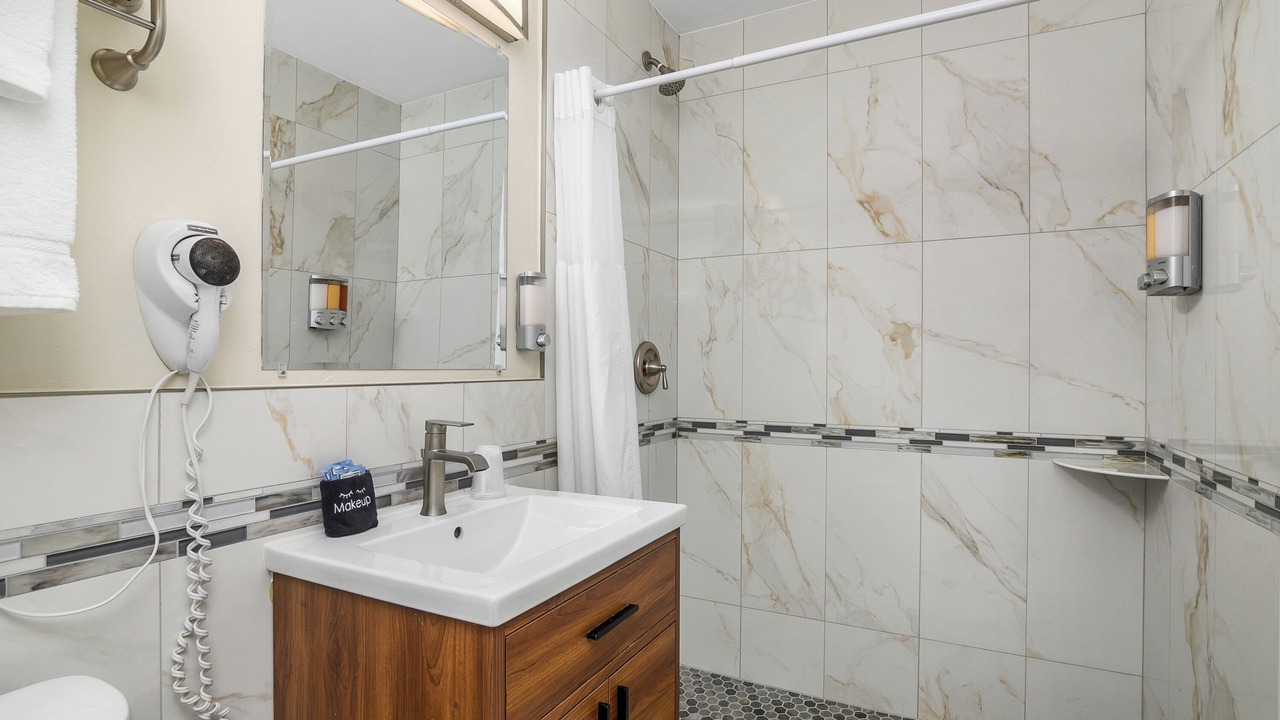 Photo of Bathroom in Palm River Estates