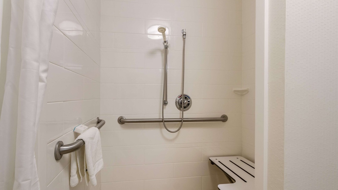 Photo of Bathroom in Pearl