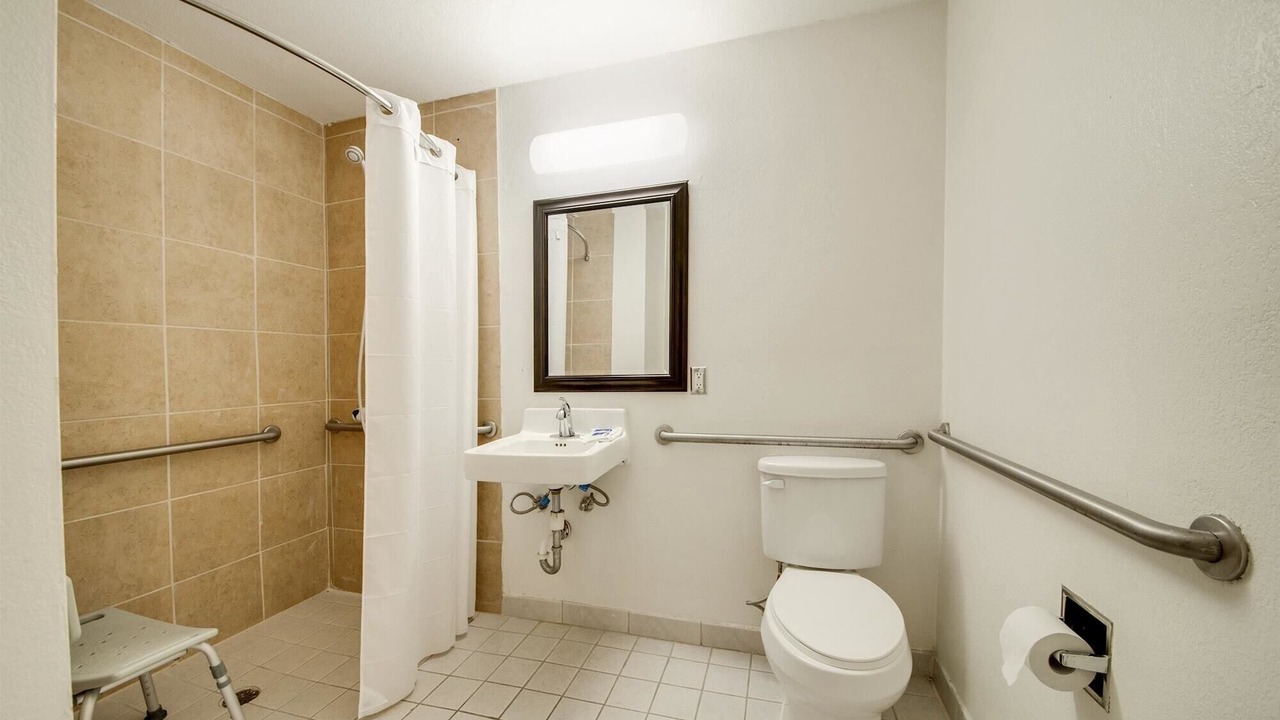 Photo of Bathroom in Jennings