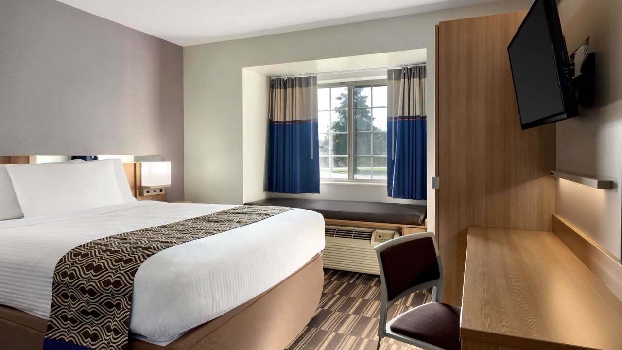 Photo of Bedroom in Broadmoor