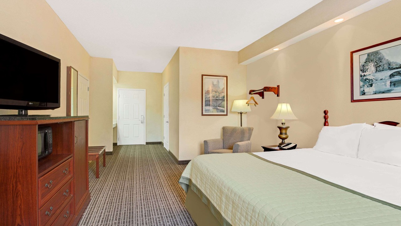 Photo of Bedroom in Pearl