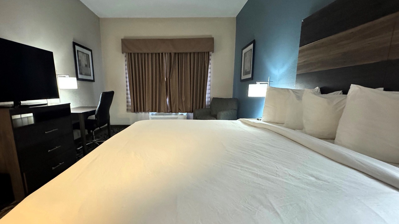 Photo of Bedroom in Tougaloo