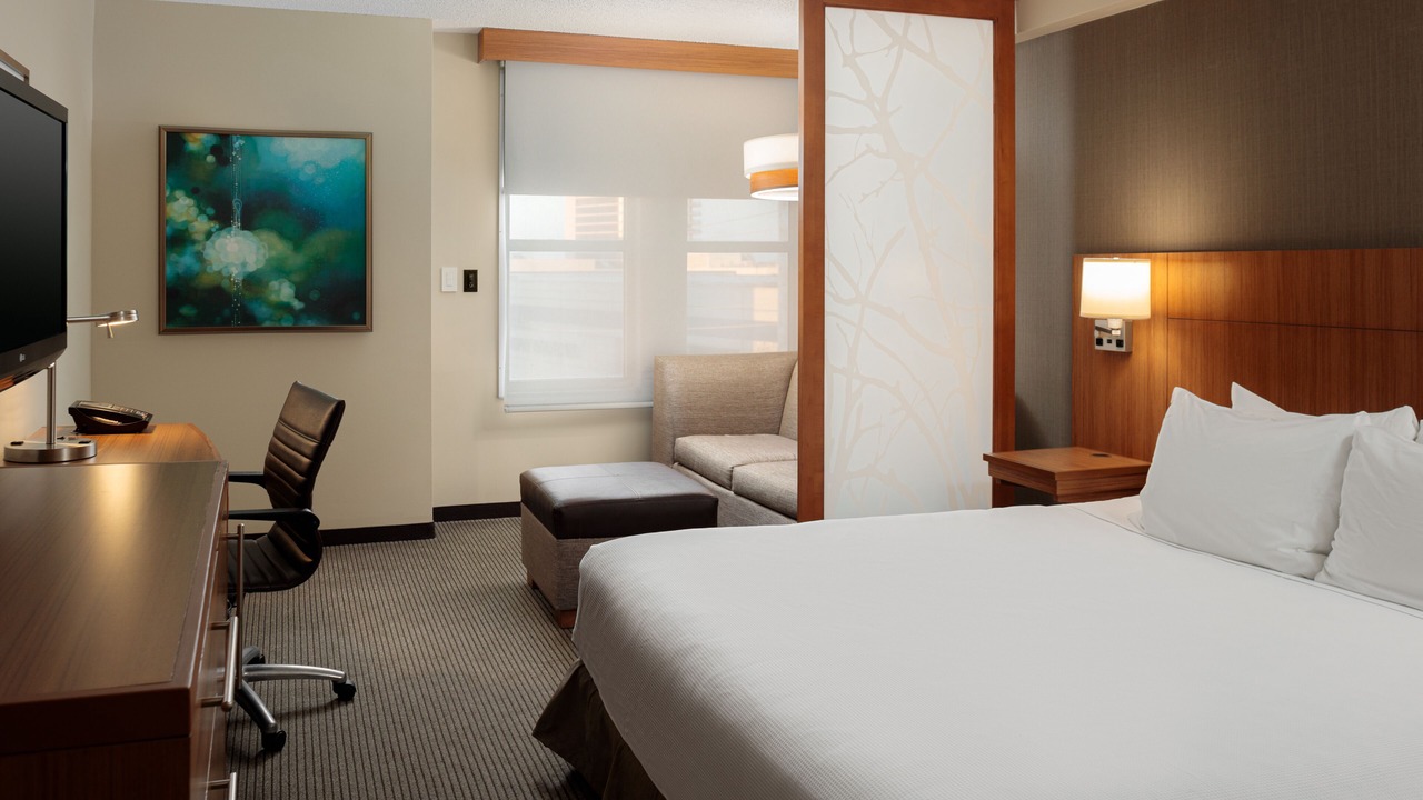 Photo of Bedroom in Arts/Warehouse District