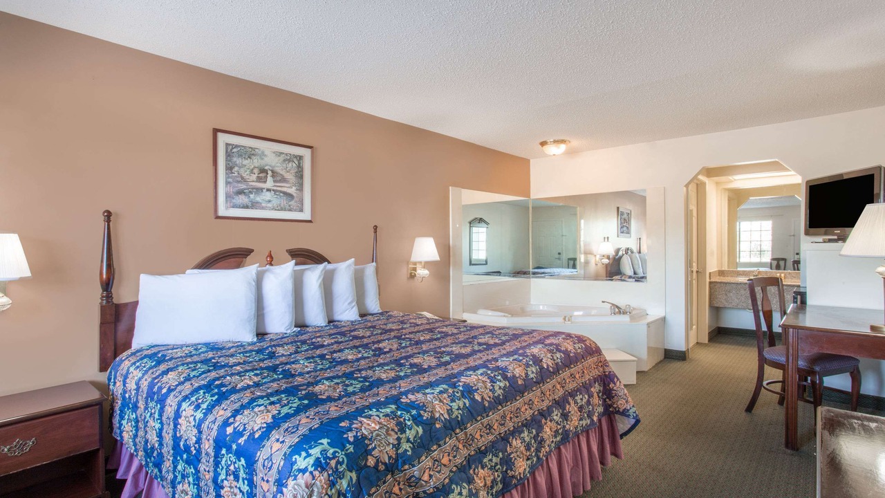 Photo of Bedroom in Picayune
