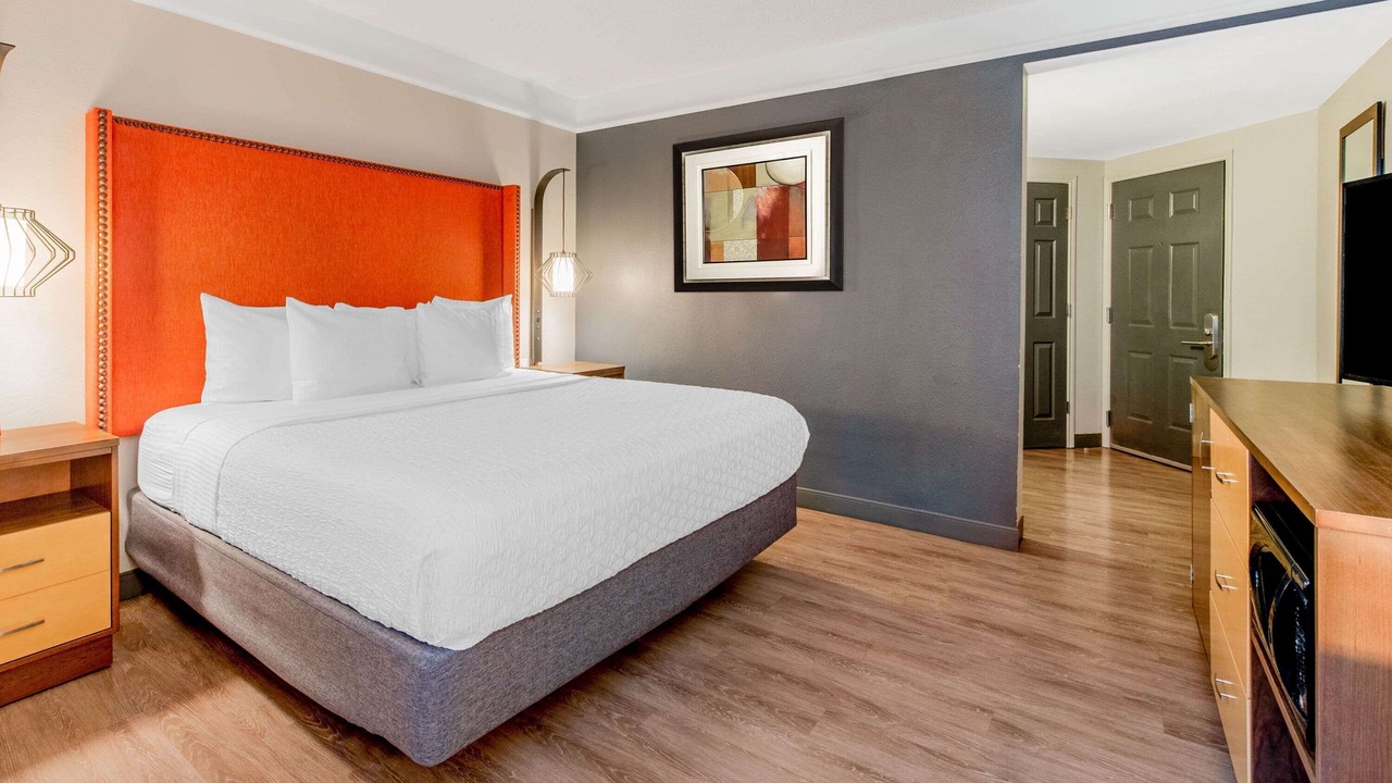 Photo of Bedroom in Central Business District