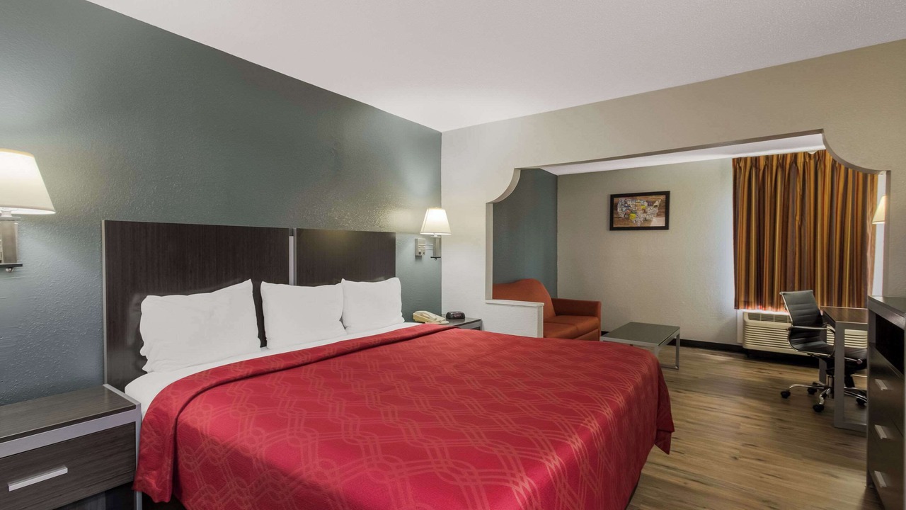 Photo of Bedroom in Diamondhead