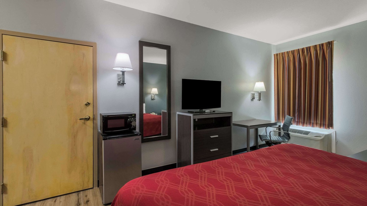 Photo of Bedroom in Diamondhead