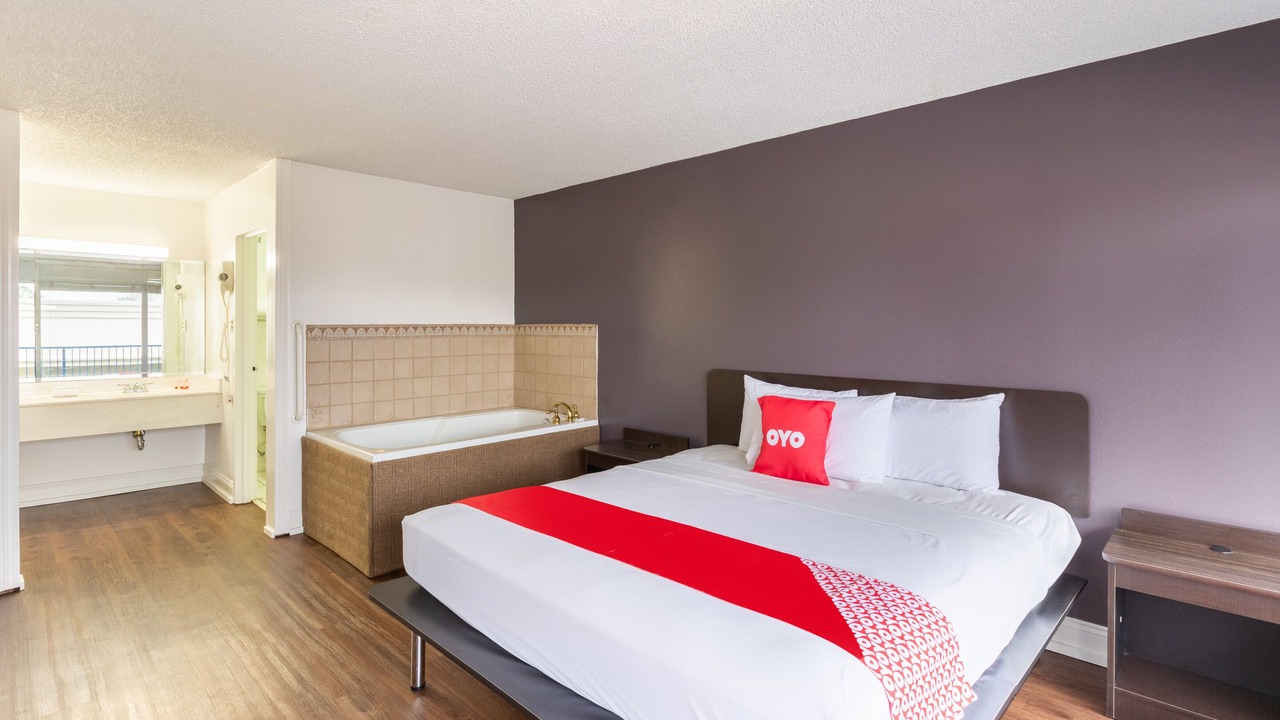 Photo of Bedroom in Broadmoor
