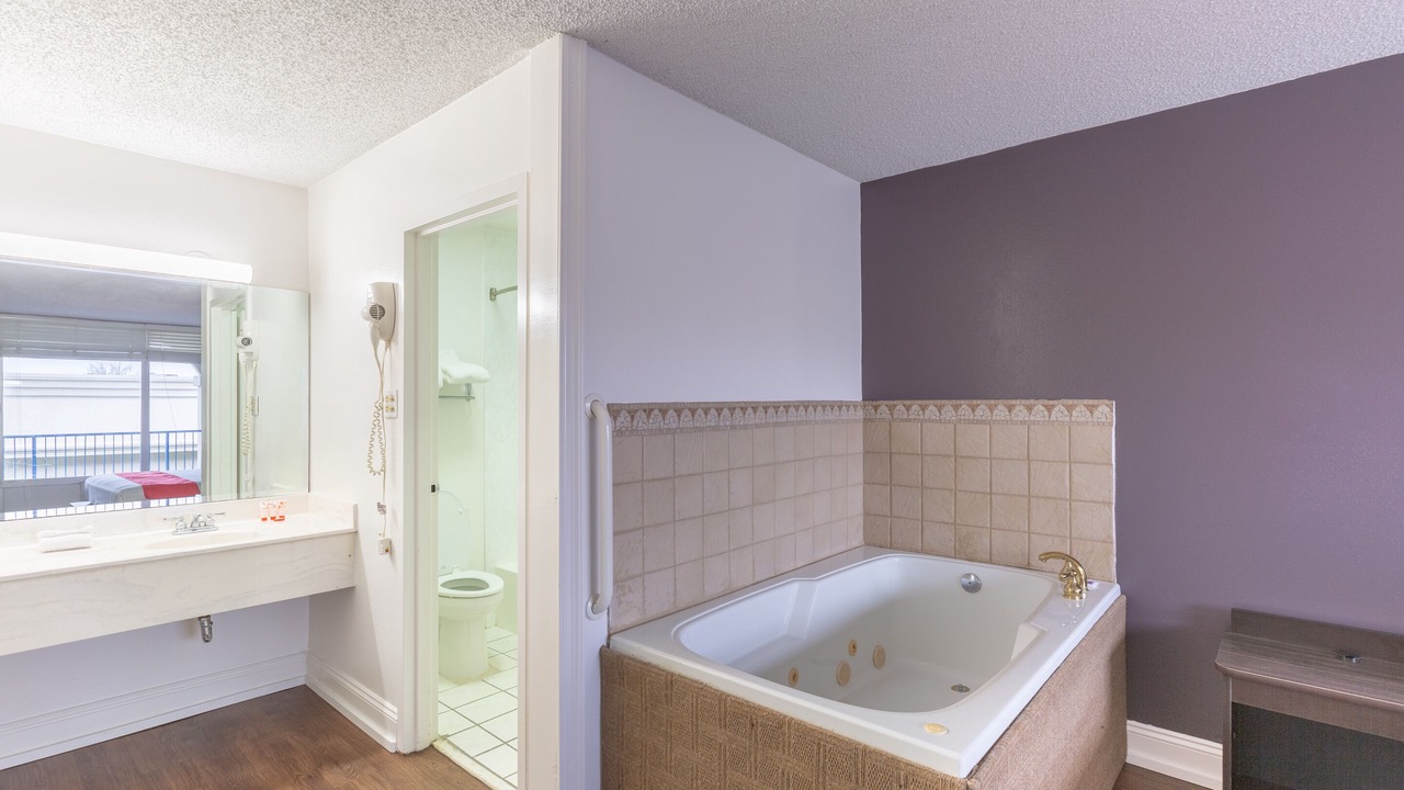 Photo of Bedroom in Broadmoor