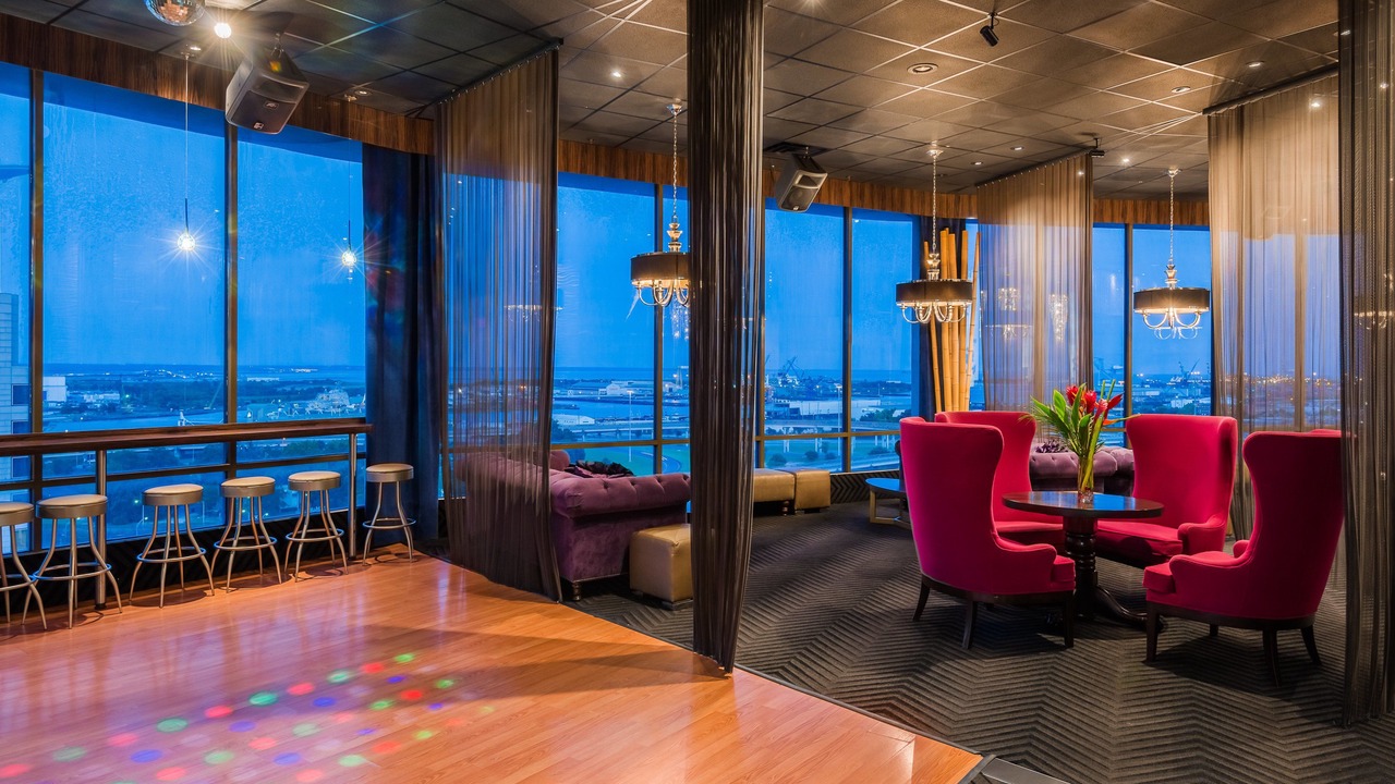 Photo of Livingroom in Central Business District