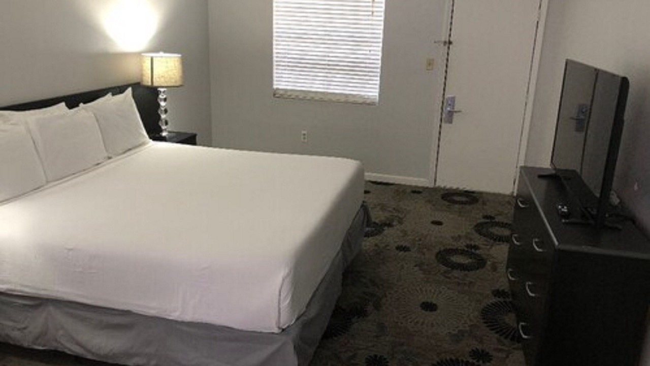 Photo of Bedroom in Mid-City