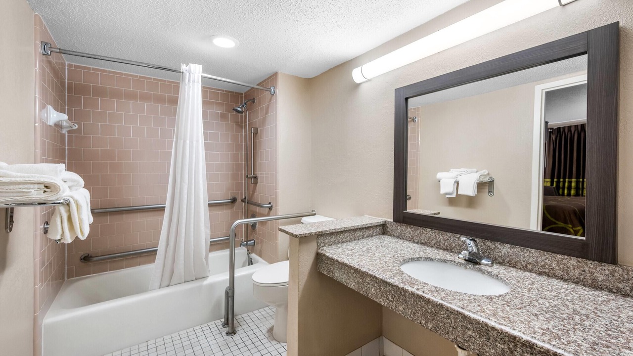 Photo of Bathroom in Metairie