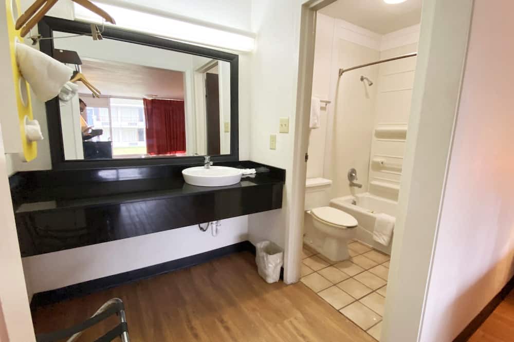 Photo of Bathroom in New Llano