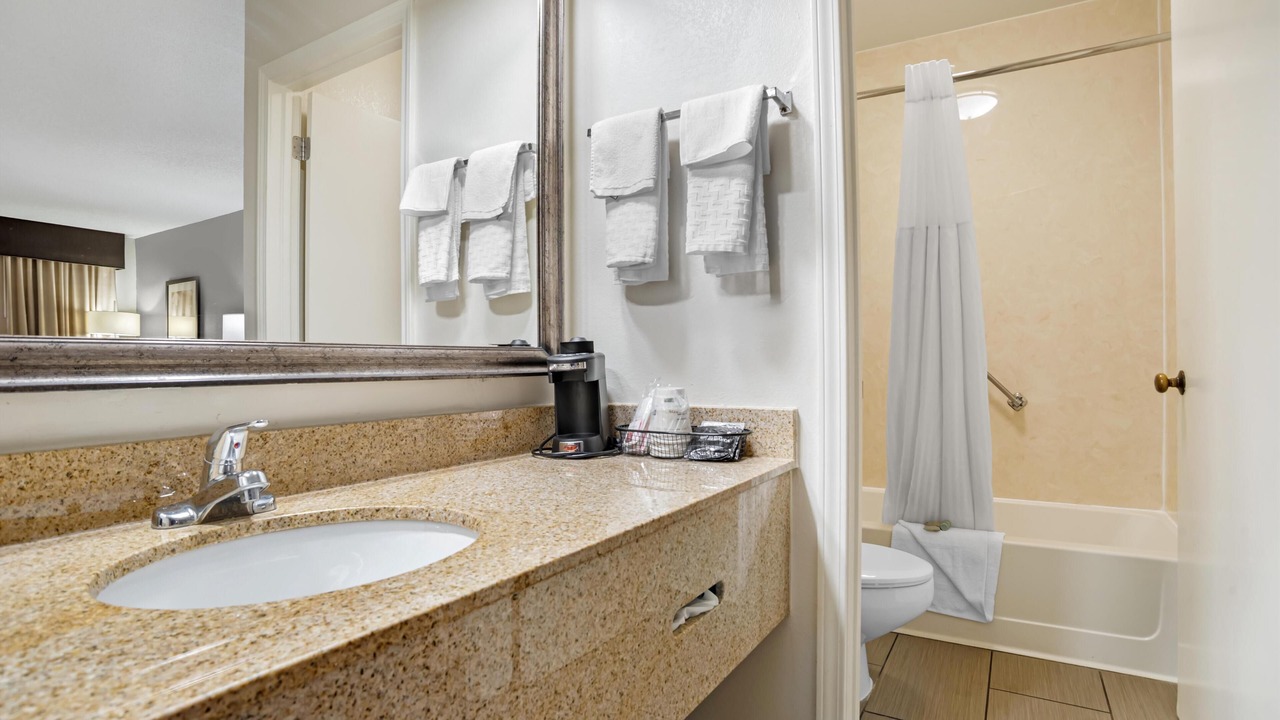 Photo of Bathroom in Pearl