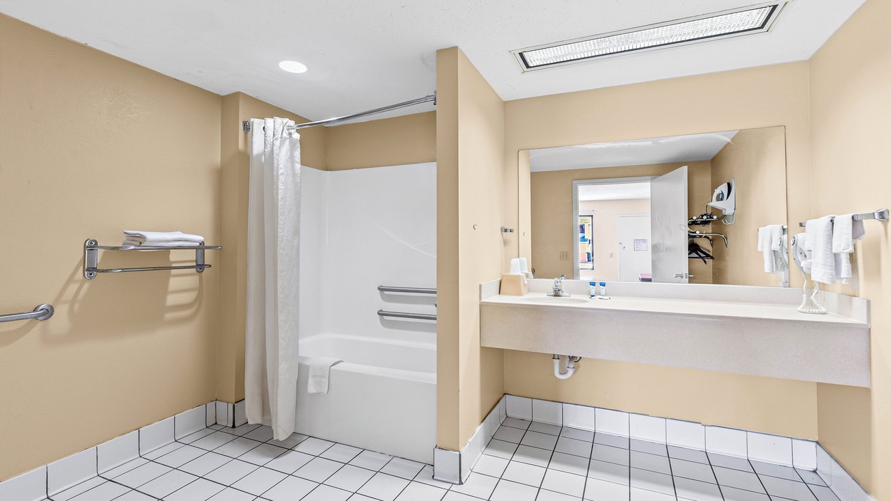 Photo of Bathroom in Hattiesburg
