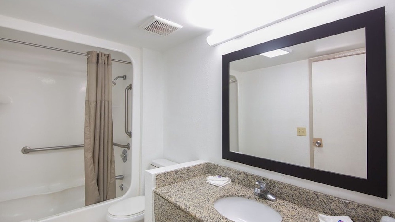 Photo of Bathroom in Broadmoor